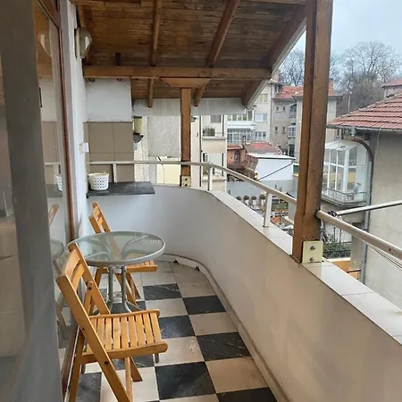 Lucy Apartament * بورغاس