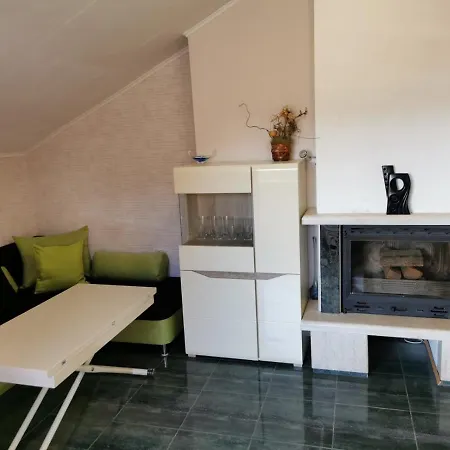 Lucy Apartament * بورغاس